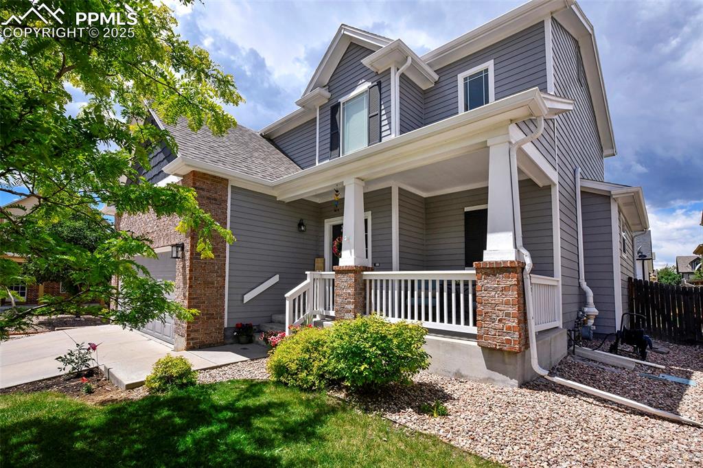 Caption: Charming Home on cul-de-sac