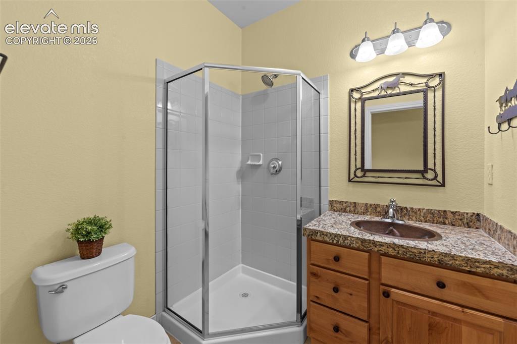 Image 19 of 50: Primary Bath Retreat