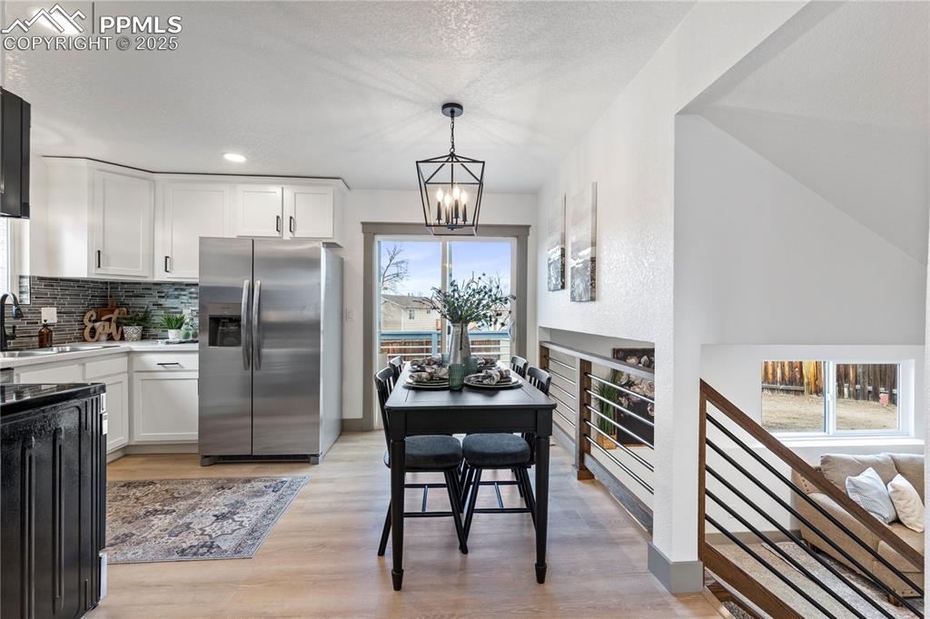 Image 6 of 26: Kitchen