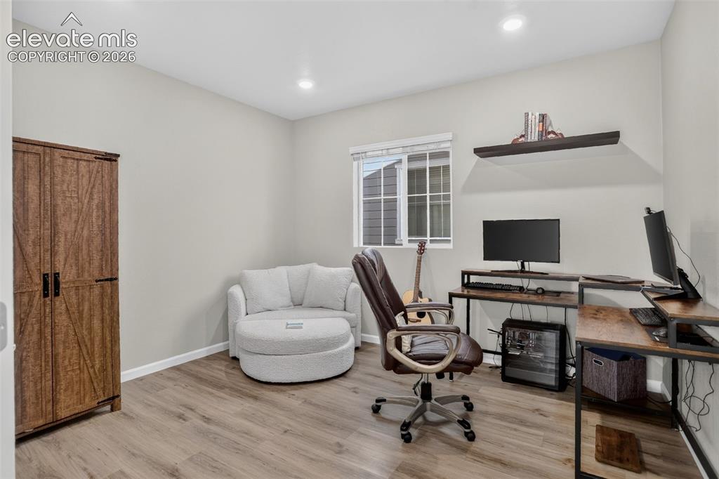 Image 21 of 44: Main Floor Office