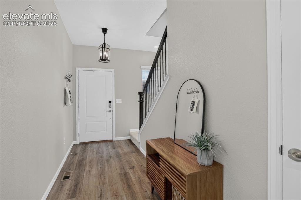 Image 5 of 44: Hallway