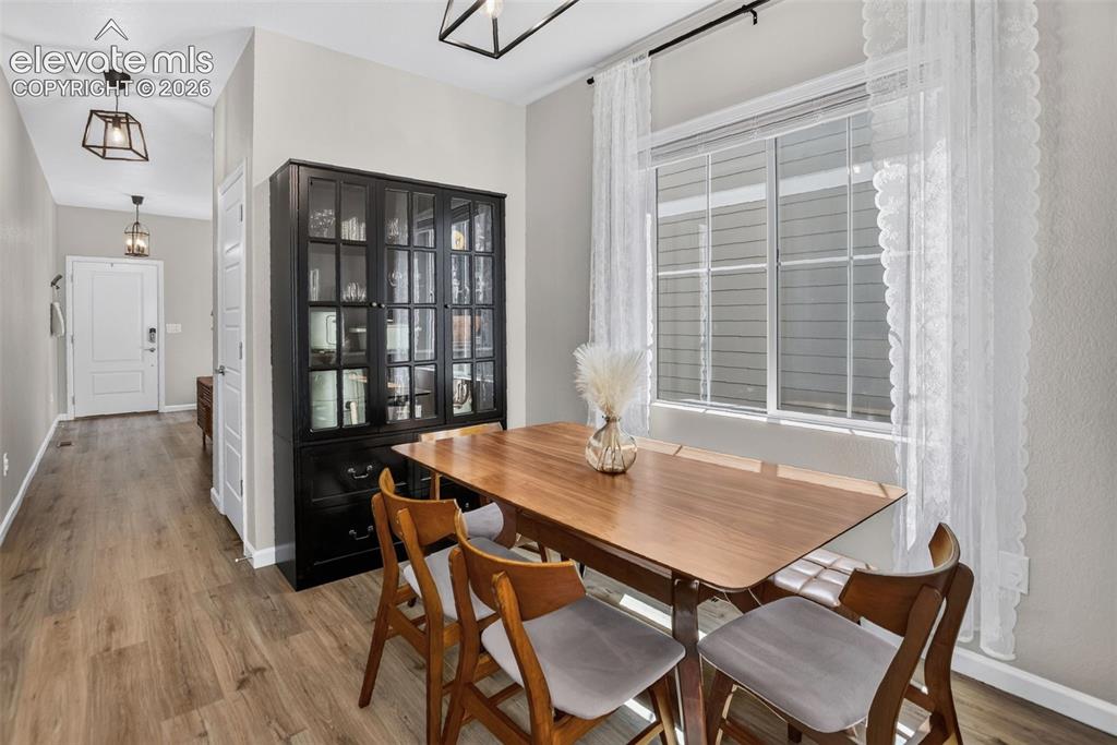 Image 8 of 44: Dining