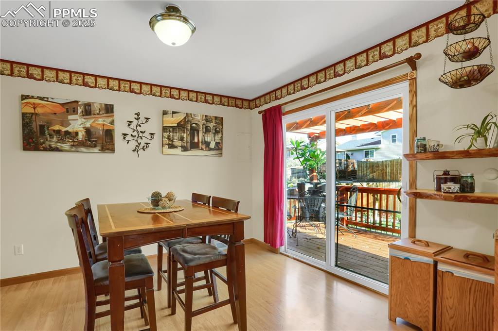 Image 11 of 34: Dining Area