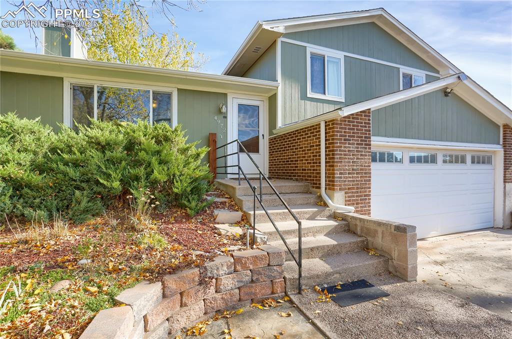 Image 2 of 34: Front of Structure