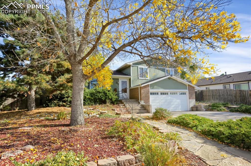 Image 3 of 34: Front of Structure