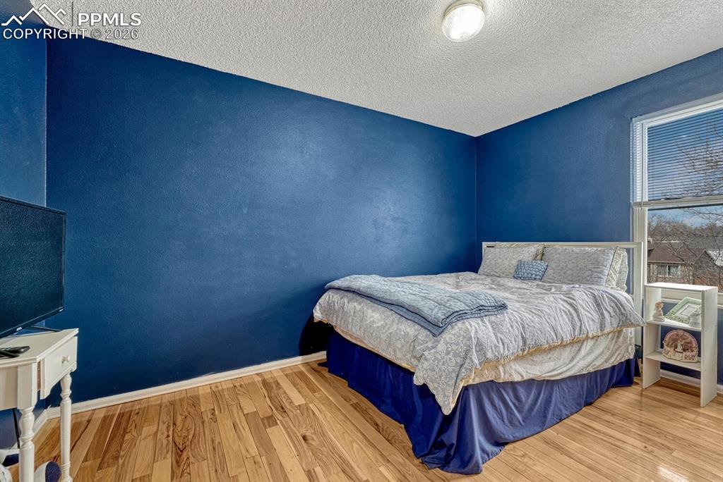 Image 27 of 48: Bedroom