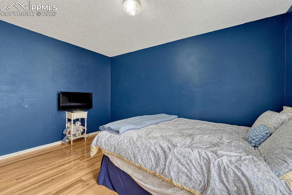 Image 29 of 48: Bedroom