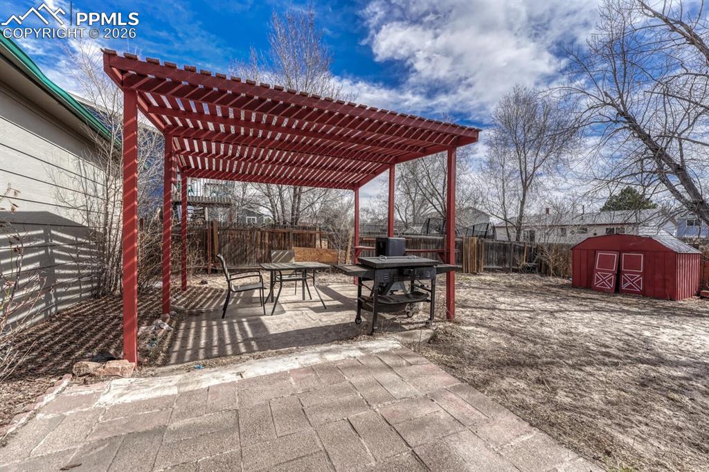 Image 34 of 48: Patio