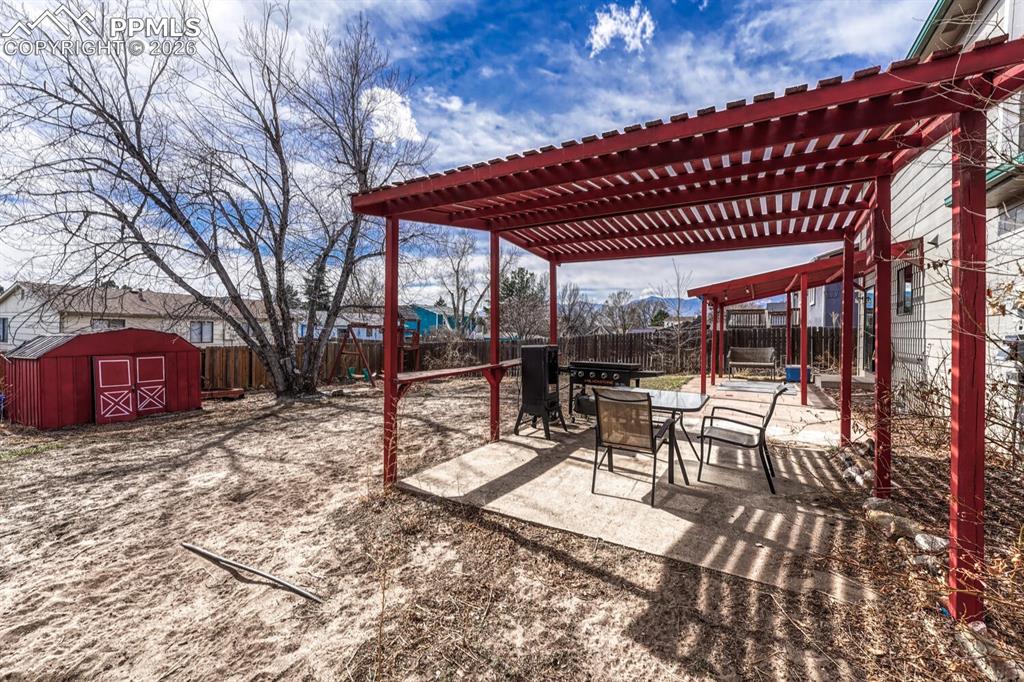 Image 35 of 48: Patio