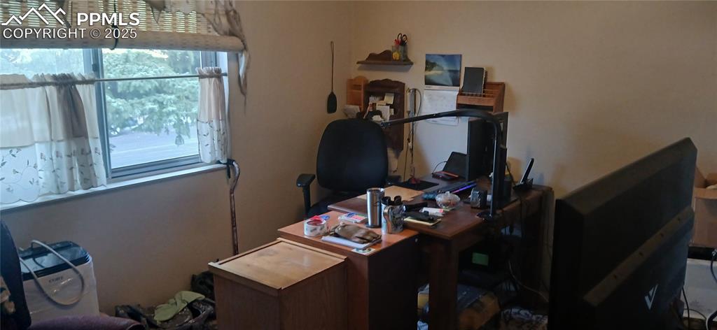 Image 15 of 33: View of bedroom / office