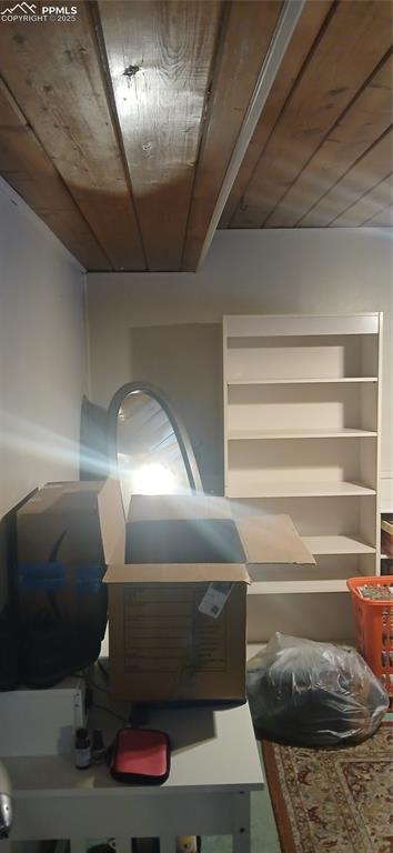 Image 23 of 33: ;ower bedroom with NO bedroom