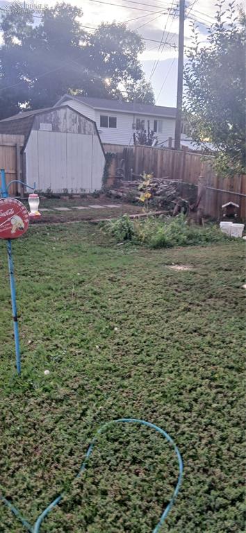 Image 30 of 33: View of yard