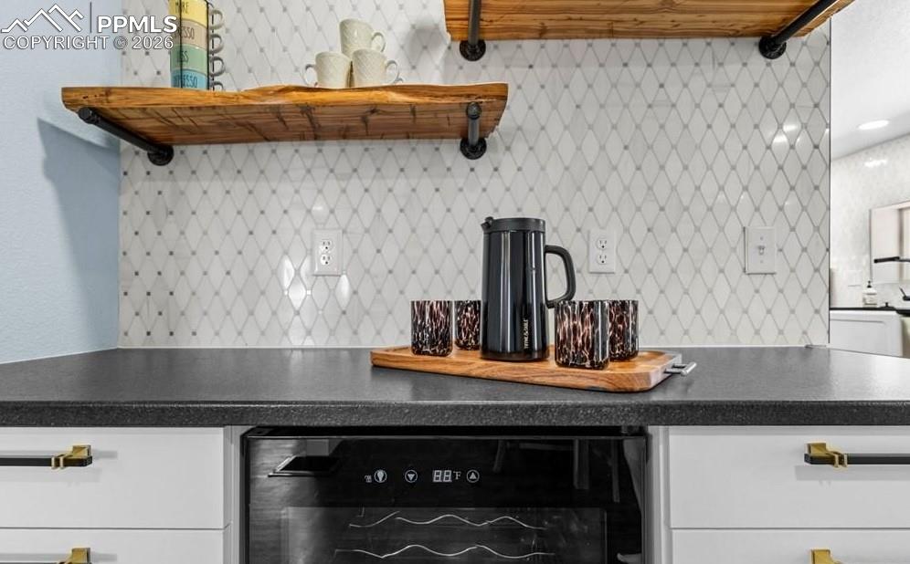 Image 15 of 50: Kitchen