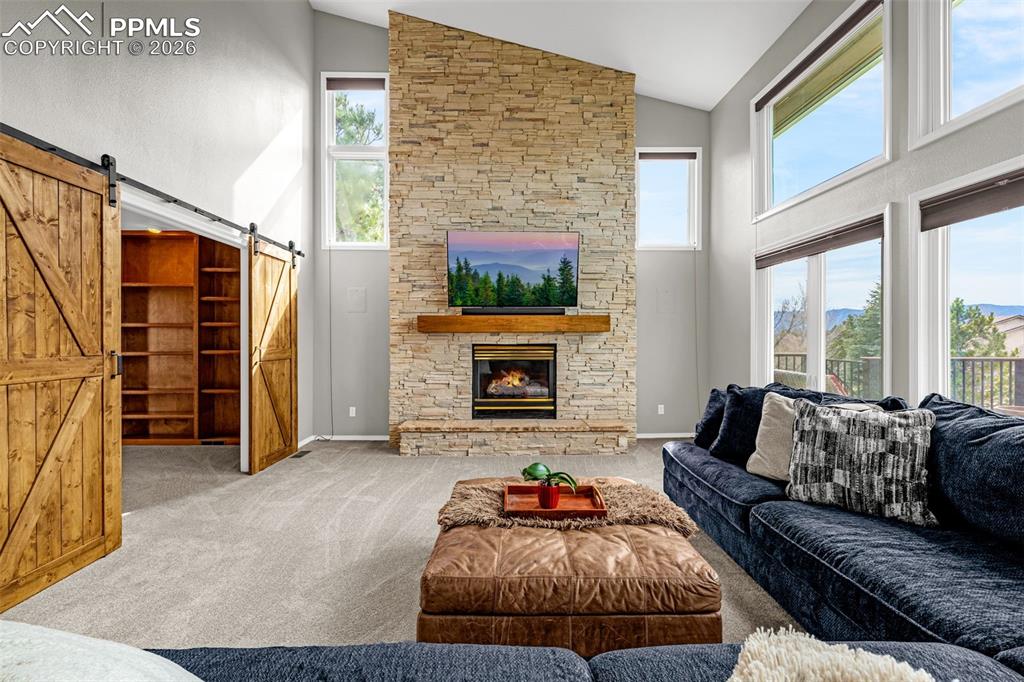 Image 10 of 50: Living Room