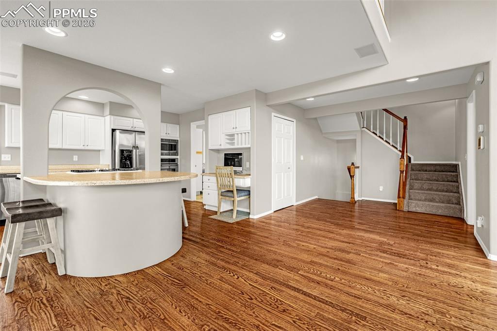 Image 13 of 50: Kitchen