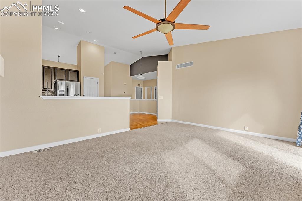 Image 19 of 47: Living Room