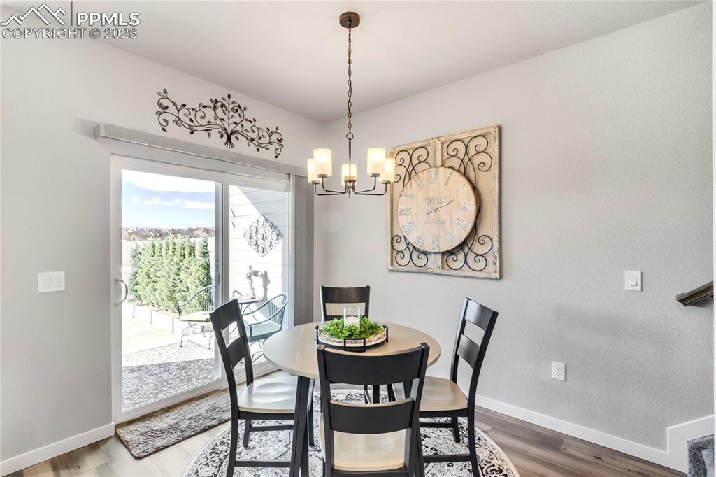 Image 15 of 38: Dining Area