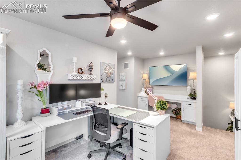 Image 18 of 38: Loft