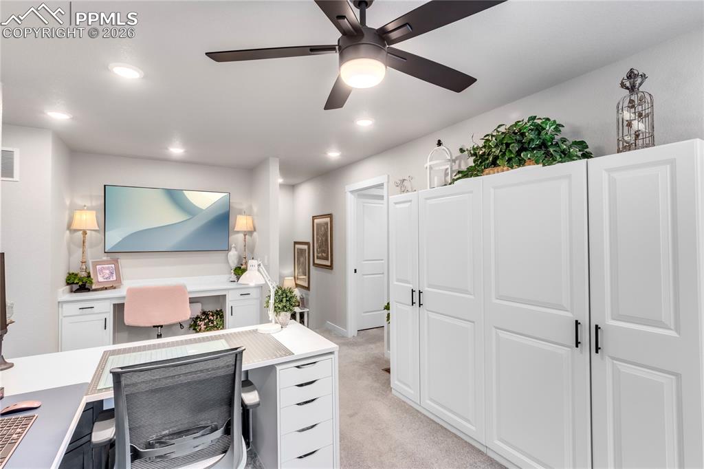 Image 19 of 38: Loft