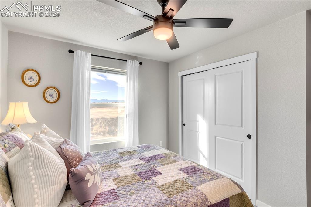 Image 27 of 38: Bedroom