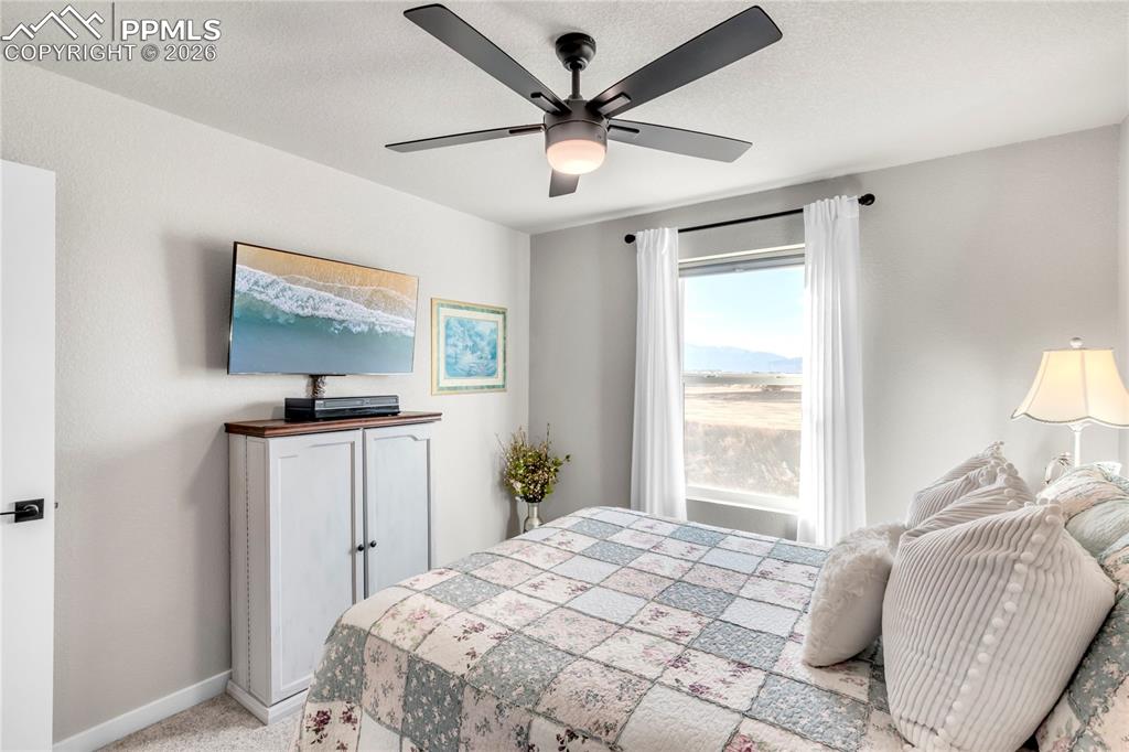 Image 32 of 38: Bedroom