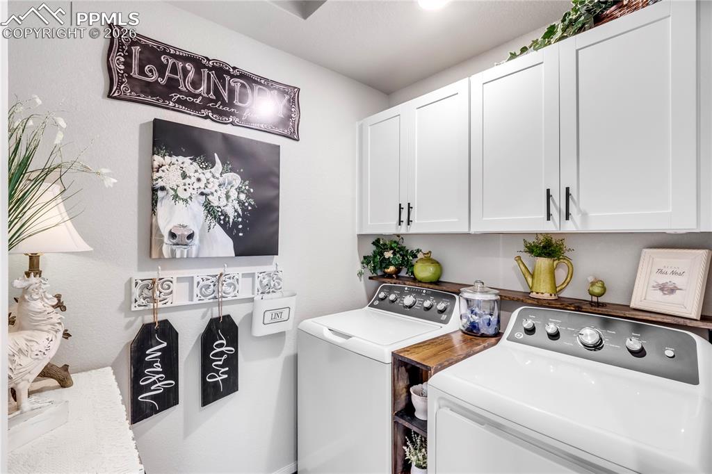 Image 33 of 38: Laundry