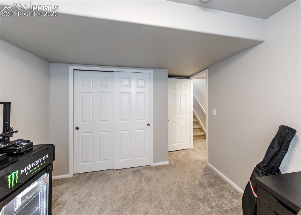 Image 41 of 50: Office