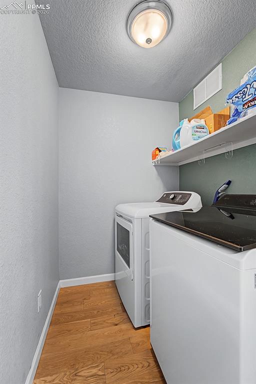 Image 16 of 34: Laundry