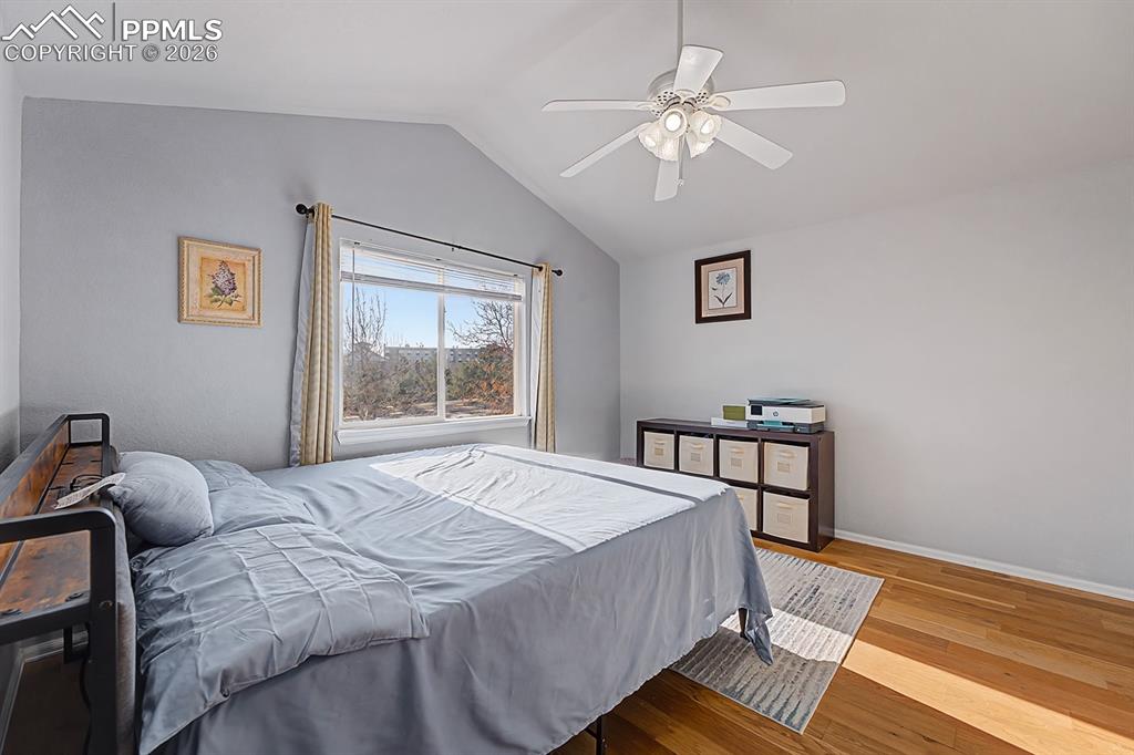 Image 20 of 34: Bedroom