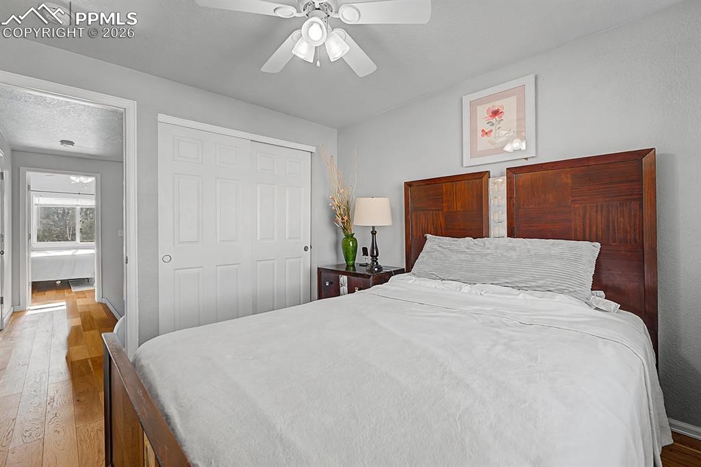 Image 24 of 34: Bedroom