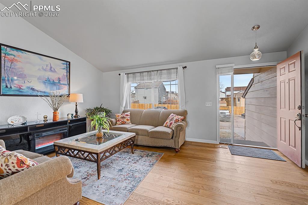 Image 5 of 34: Living Room