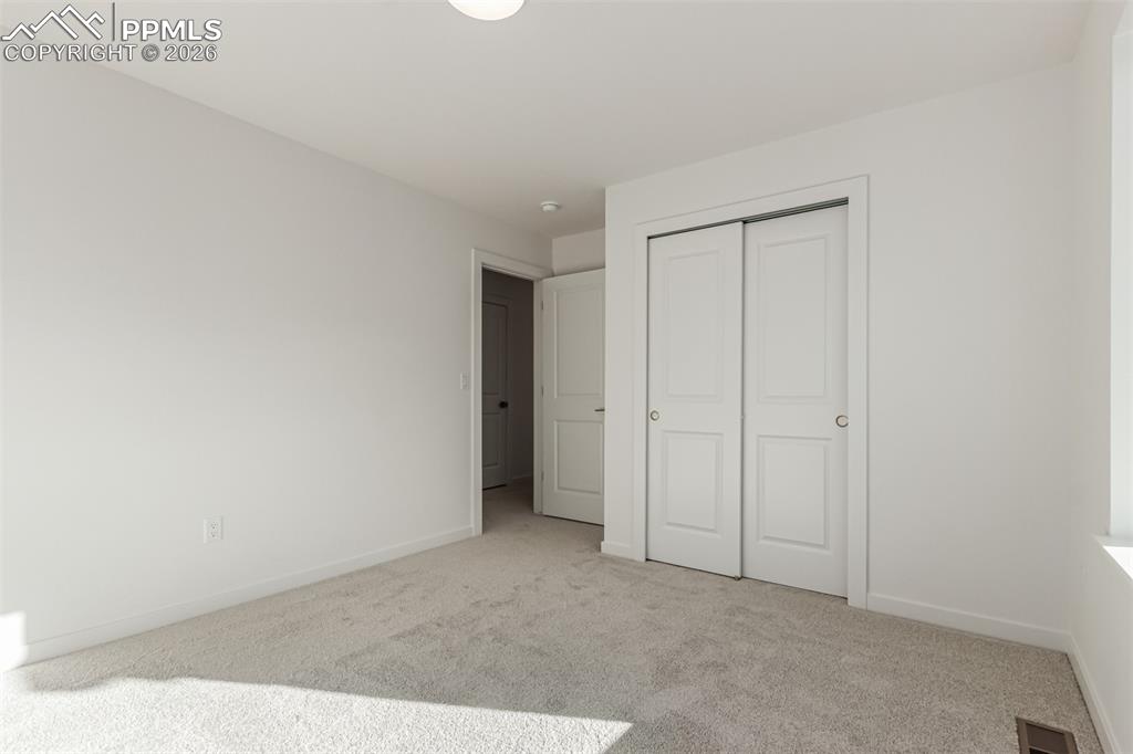 Image 22 of 30: Bedroom