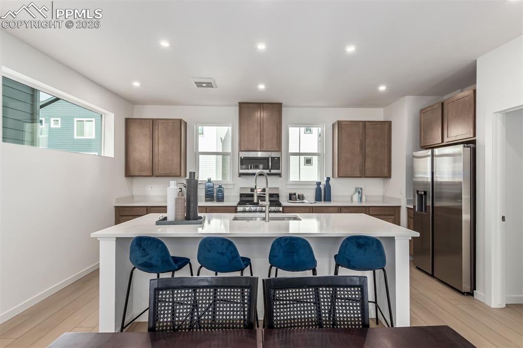 Image 9 of 30: Kitchen