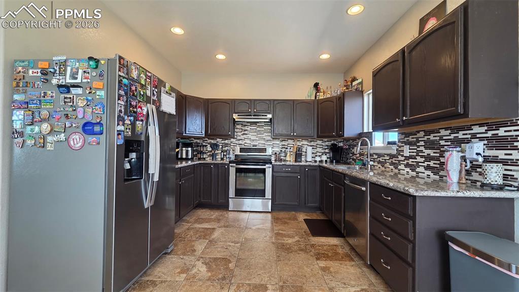 Image 13 of 29: Kitchen