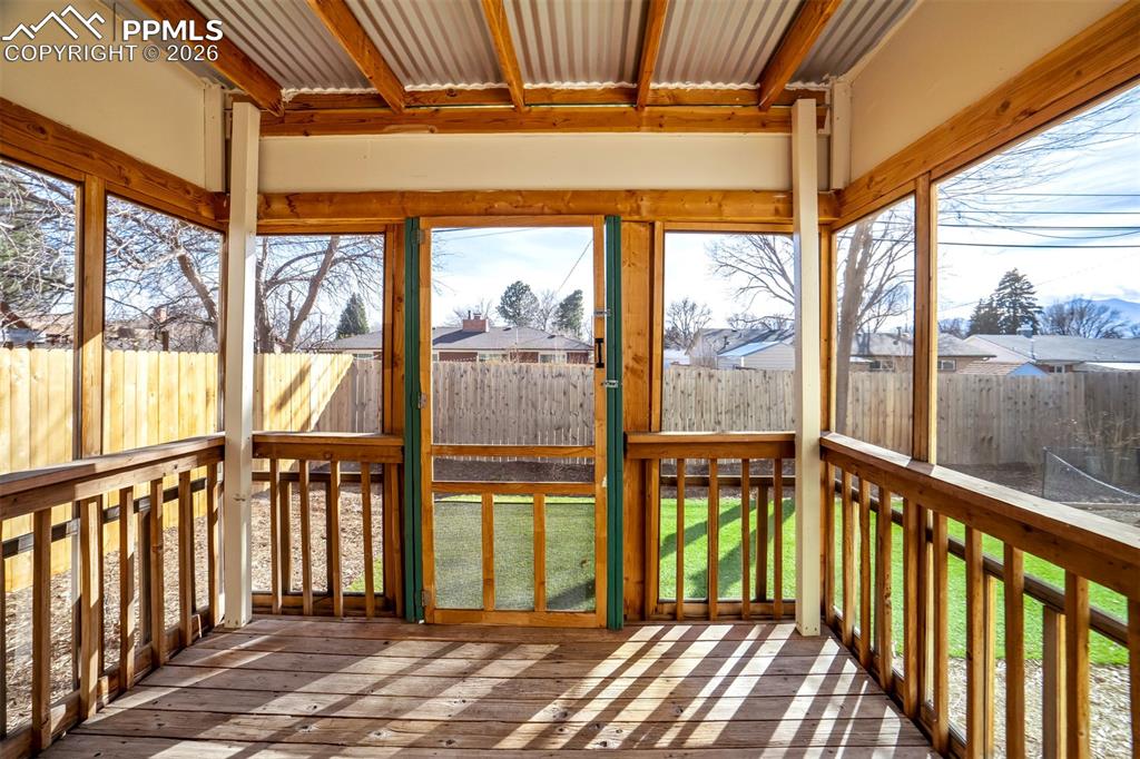 Image 15 of 50: Sun Room