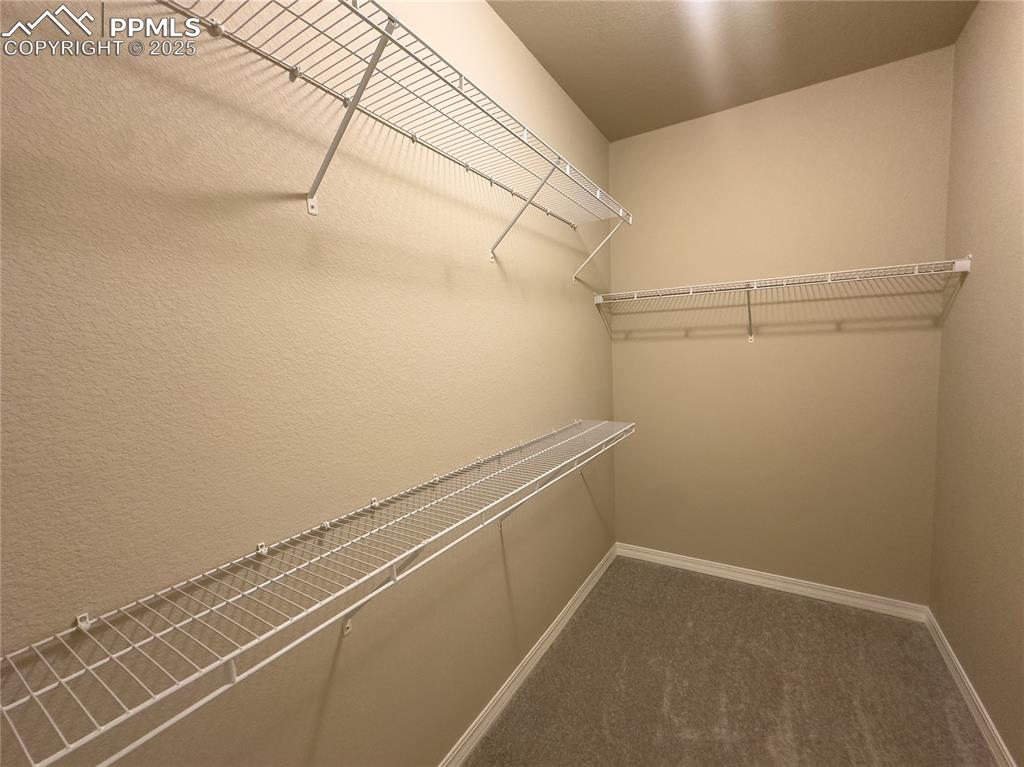 Image 14 of 25: Closet