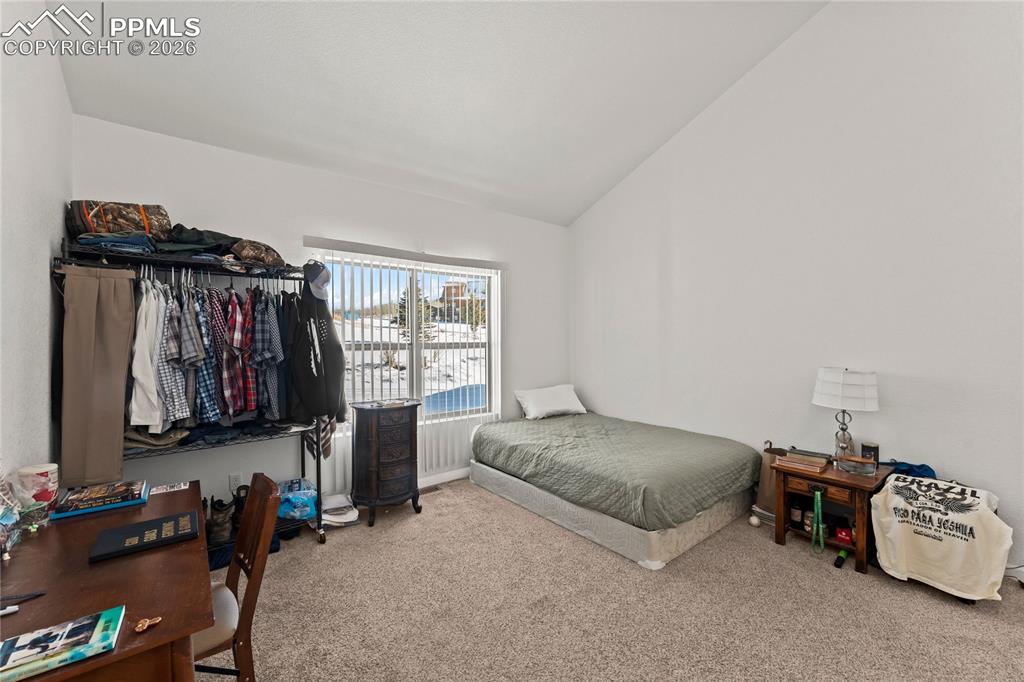 Image 12 of 50: Bedroom