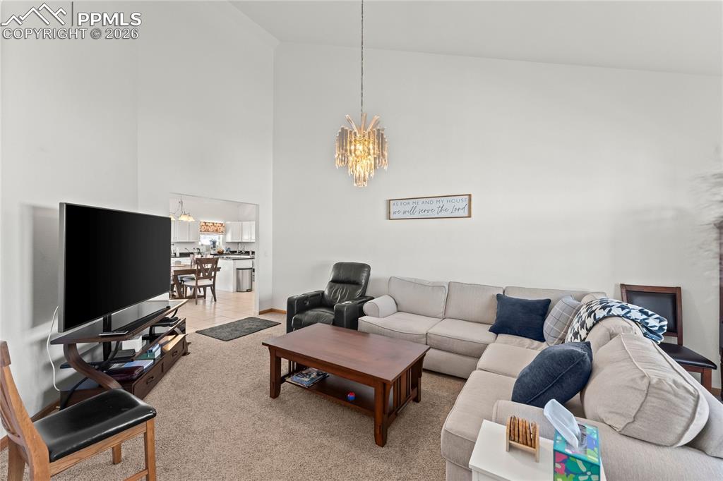 Image 8 of 50: Living Room