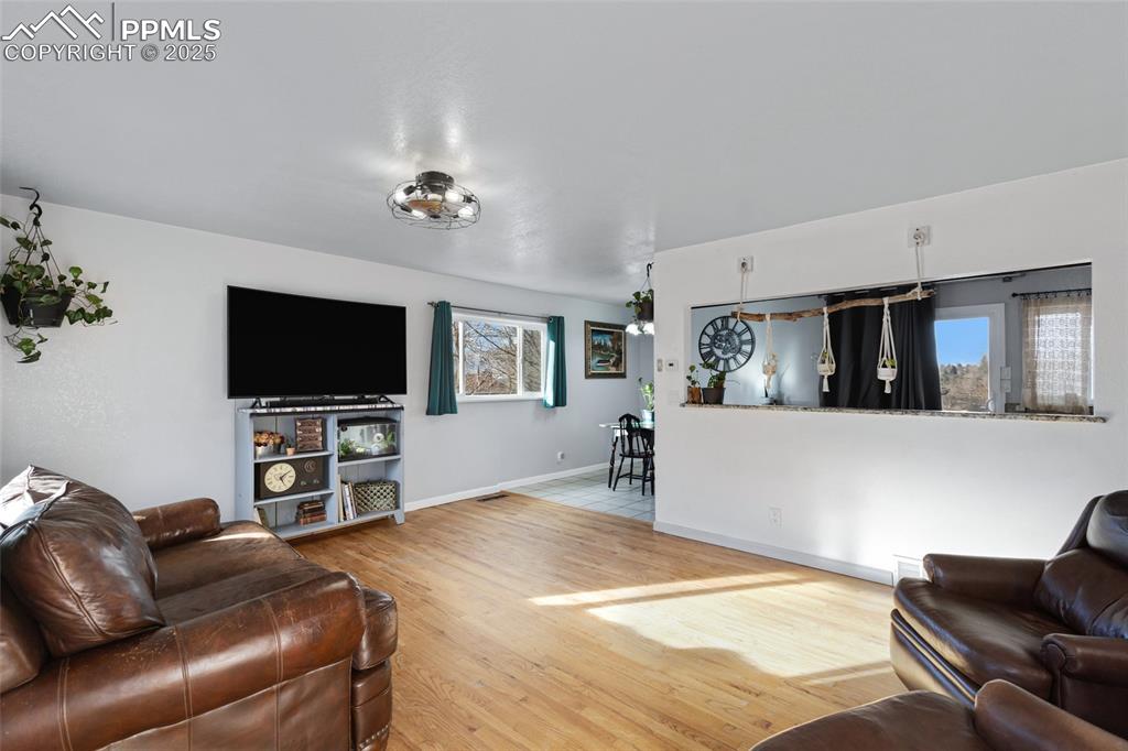 Image 14 of 47: Living Room