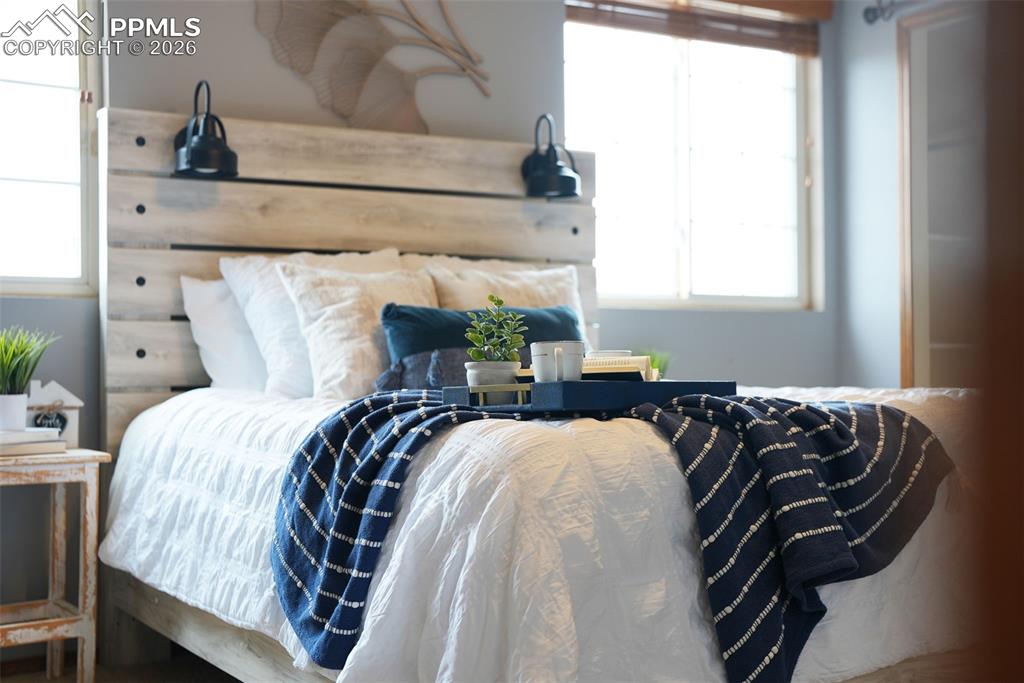 Image 24 of 50: Bedroom