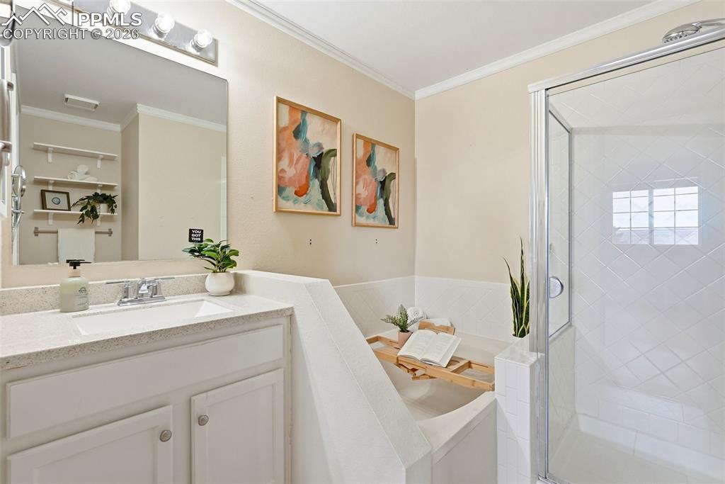 Image 28 of 50: Primary Bathroom with Soaking Tub