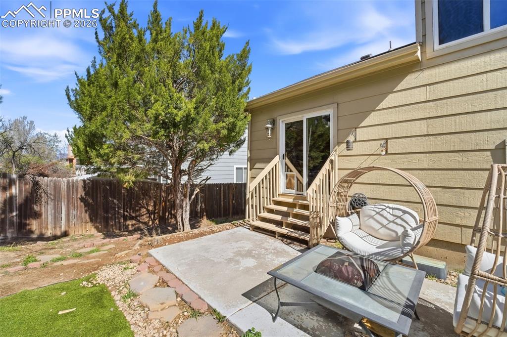 Image 45 of 50: Patio