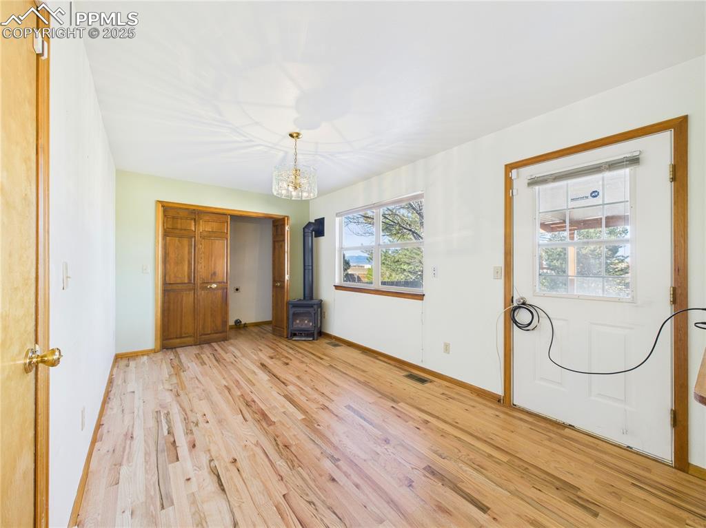 Image 13 of 38: Entry