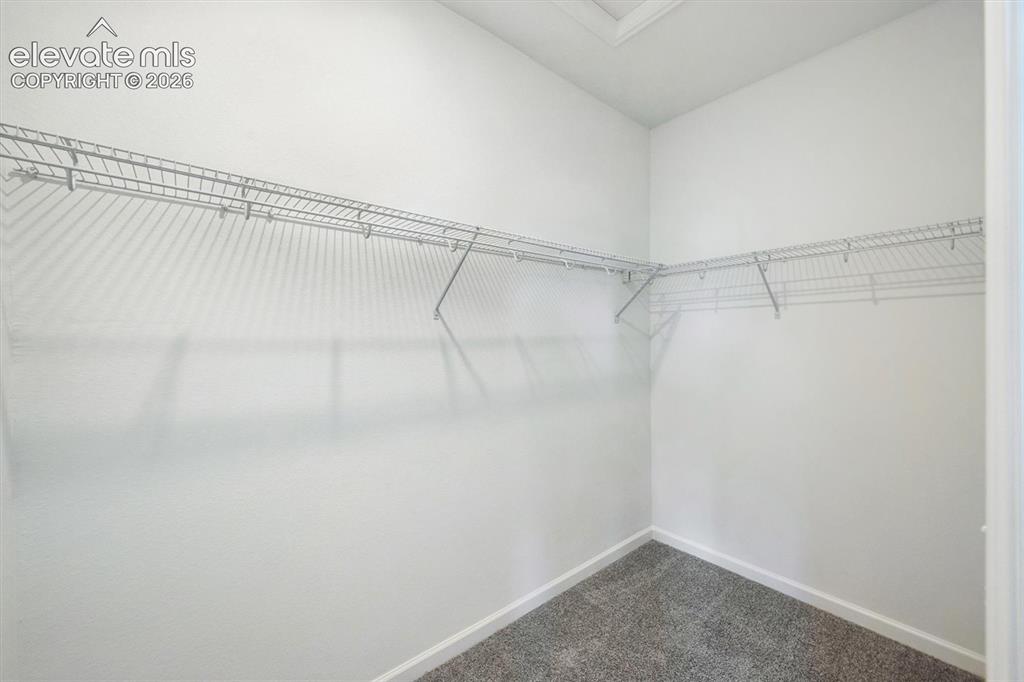 Image 17 of 20: Closet