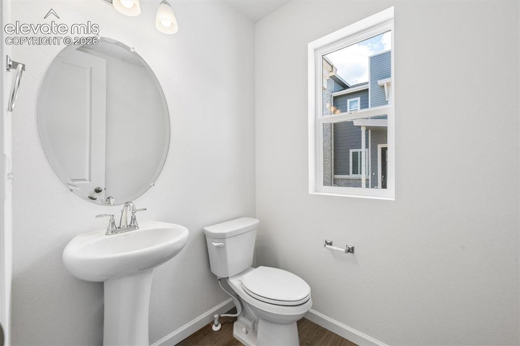 Image 9 of 20: Bathroom