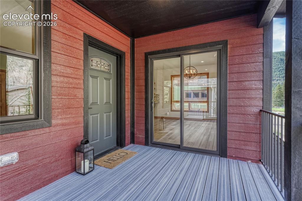 Image 4 of 47: Entry