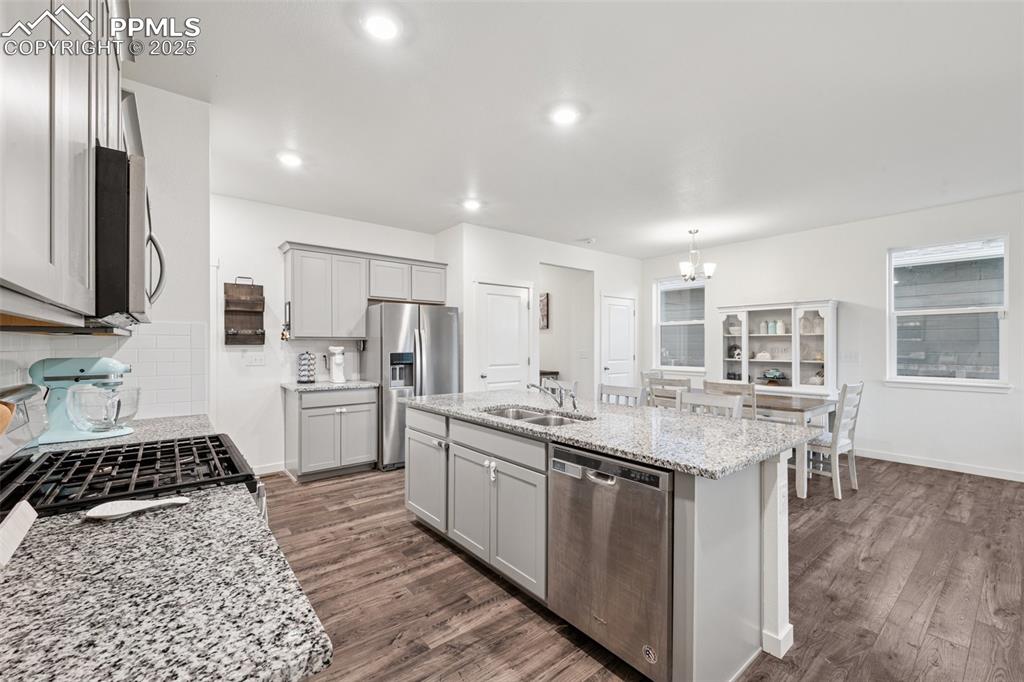 Image 10 of 34: Kitchen