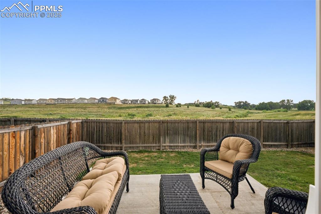 Image 28 of 34: Patio