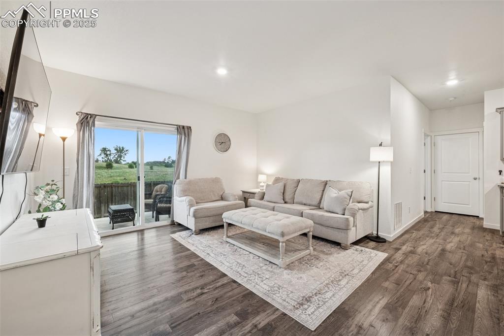 Image 4 of 34: Living Room