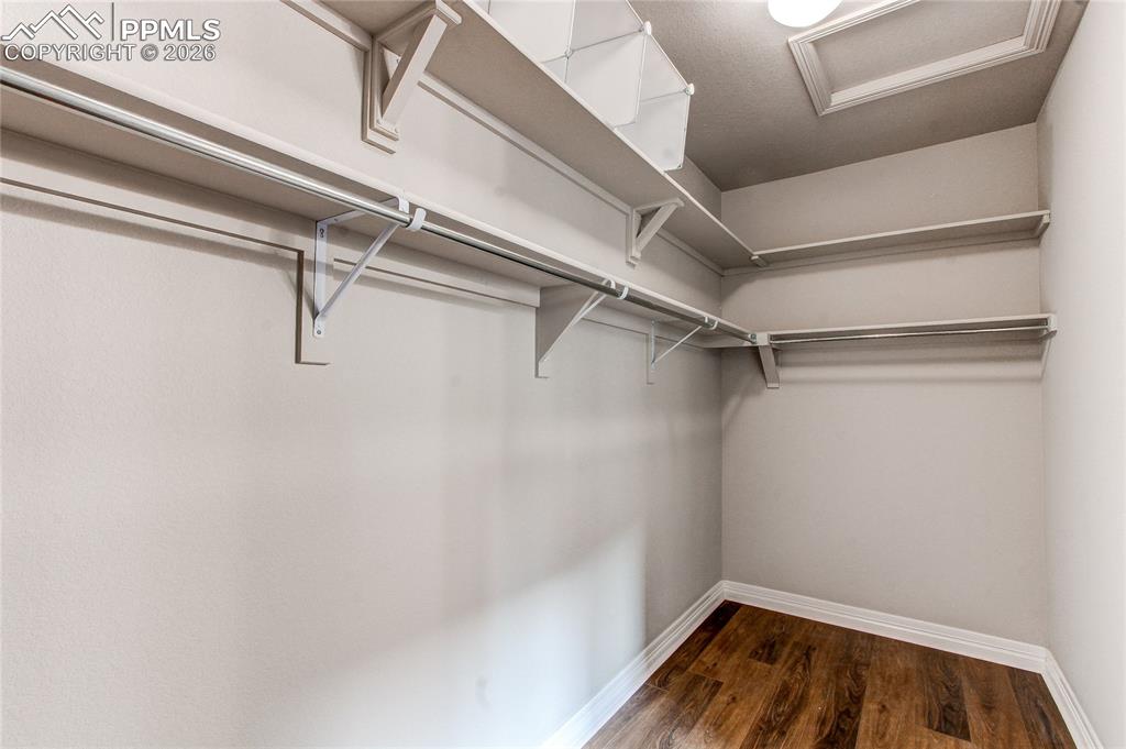 Image 33 of 49: Closet